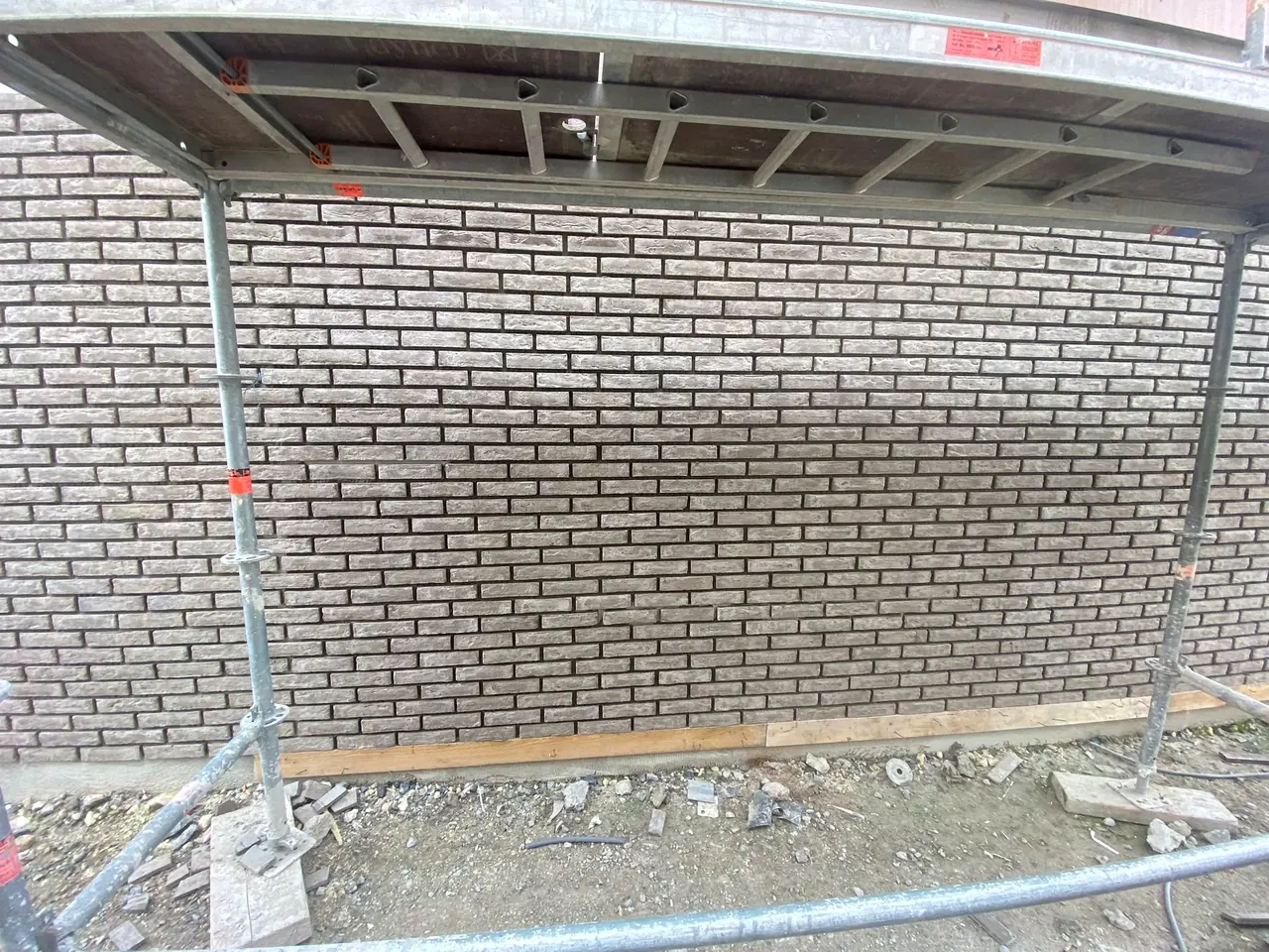 Parement en brique sur façade à Beuzeville par DMZ Normandie